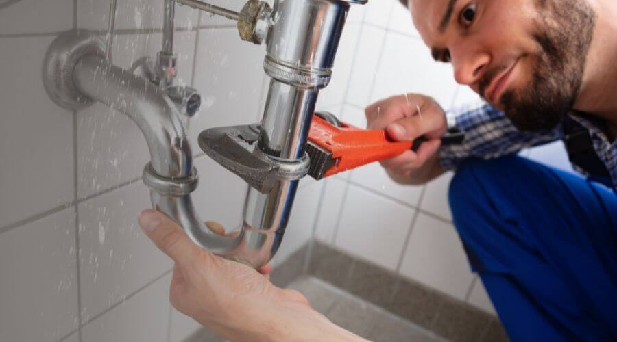 Expert burst pipe repair services in Laneville, TX